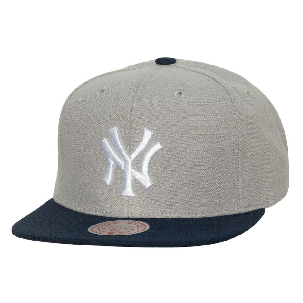 New York Yankees Cooperstown Collection Away Snapback Hat - Gray | Mitchell & Ness