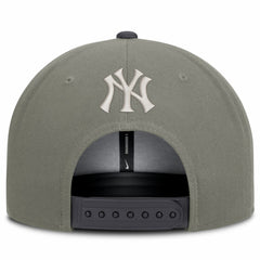 New York Yankees Pro Dri-FIT Snapback Hat - Olive | Nike
