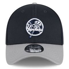 New York Yankees 2025 Batting Practice 39THIRTY Flex Hat - Navy | New Era