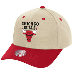 Chicago Bulls Game On Two-Tone Pro Crown Adjustable Hat - Cream | Mitchell & Ness for sale
