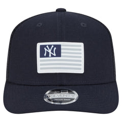 New York Yankees Flag 9SEVENTY Stretch-Snap Hat - Navy | New Era