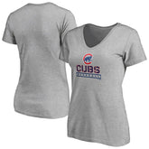 Chicago Cubs Women's Evanston Stencil V-Neck T-Shirt - Gray