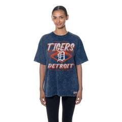 Detroit Tigers Women's Mineral Wash Oversized T-Shirt - Navy | New Era