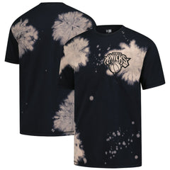 New York Knicks Injection Bleached Out Raw Edge Oversized T-Shirt - Black | New Era online