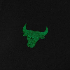 Chicago Bulls Antigua Women's St. Patrick's Day Intent Quarter-Zip Top - Black shop