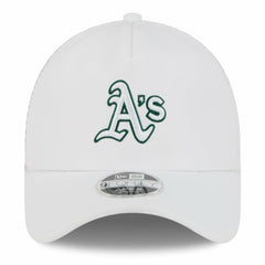 Athletics 2026 Batting Practice Apex 9FORTY Adjustable Trucker Hat - White | New Era