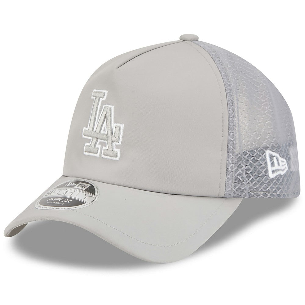 Los Angeles Dodgers 2026 Batting Practice Apex 9FORTY Adjustable Trucker Hat - Gray | New Era