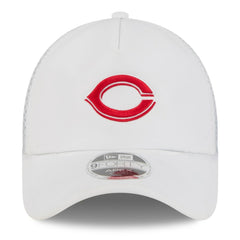 Cincinnati Reds 2026 Batting Practice Apex 9FORTY Adjustable Trucker Hat - White | New Era