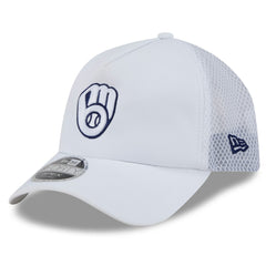 Milwaukee Brewers 2026 Batting Practice Apex 9FORTY Adjustable Trucker Hat - White | New Era