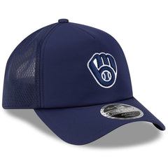 Milwaukee Brewers 2026 Batting Practice Apex 9FORTY Adjustable Trucker Hat - Navy | New Era