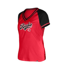 Cincinnati Reds Women's Gameday V-Neck T-Shirt - Red | New Era