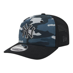 New York Yankees Tonal Camo 9SEVENTY Stretch-Snap Hat - Black | New Era
