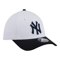 New York Yankees Youth Baseball 39THIRTY M-Crown Flex Hat - White/Navy | New Era