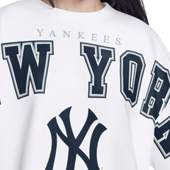 New York Yankees G-III 4Her by Carl Banks Women's Bleachers Cropped Pullover Sweatshirt - White
