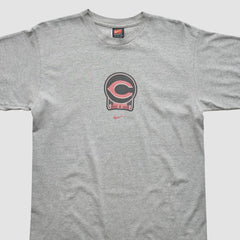 Cincinnati Reds 2000s T-shirt - Heather Gray Vintage | Nike