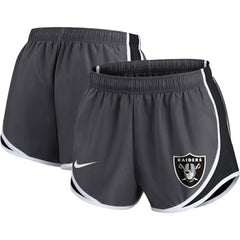 NFL Las Vegas Raiders Women's Plus Size Logo Performance Tempo Shorts
