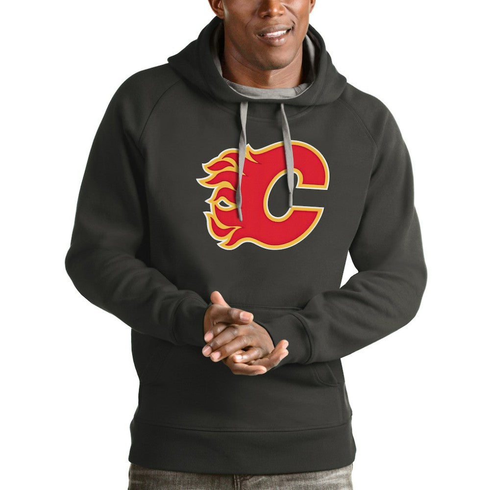 Calgary Flames Antigua Logo Victory Pullover Hoodie