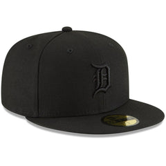 Detroit Tigers Black on Black 59FIFTY Fitted Hat | New Era