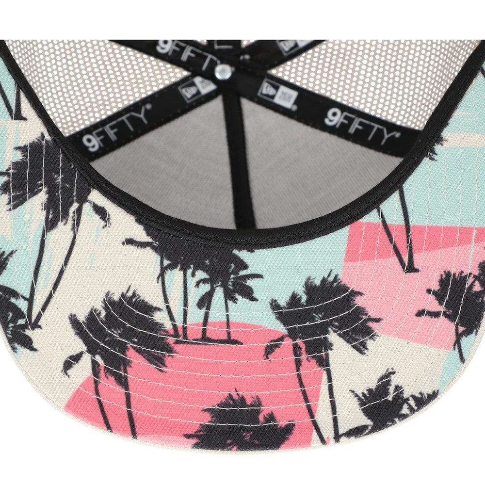 New York Yankees Retro Beachin' Patch A-Frame Trucker 9FIFTY Snapback Hat - Natural | New Era