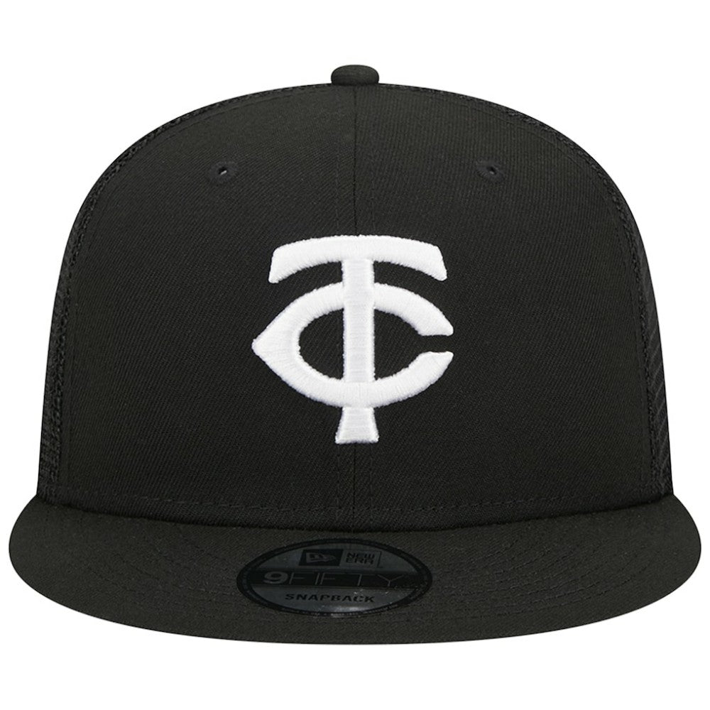 Minnesota Twins Trucker 9FIFTY Snapback Hat - Black | New Era