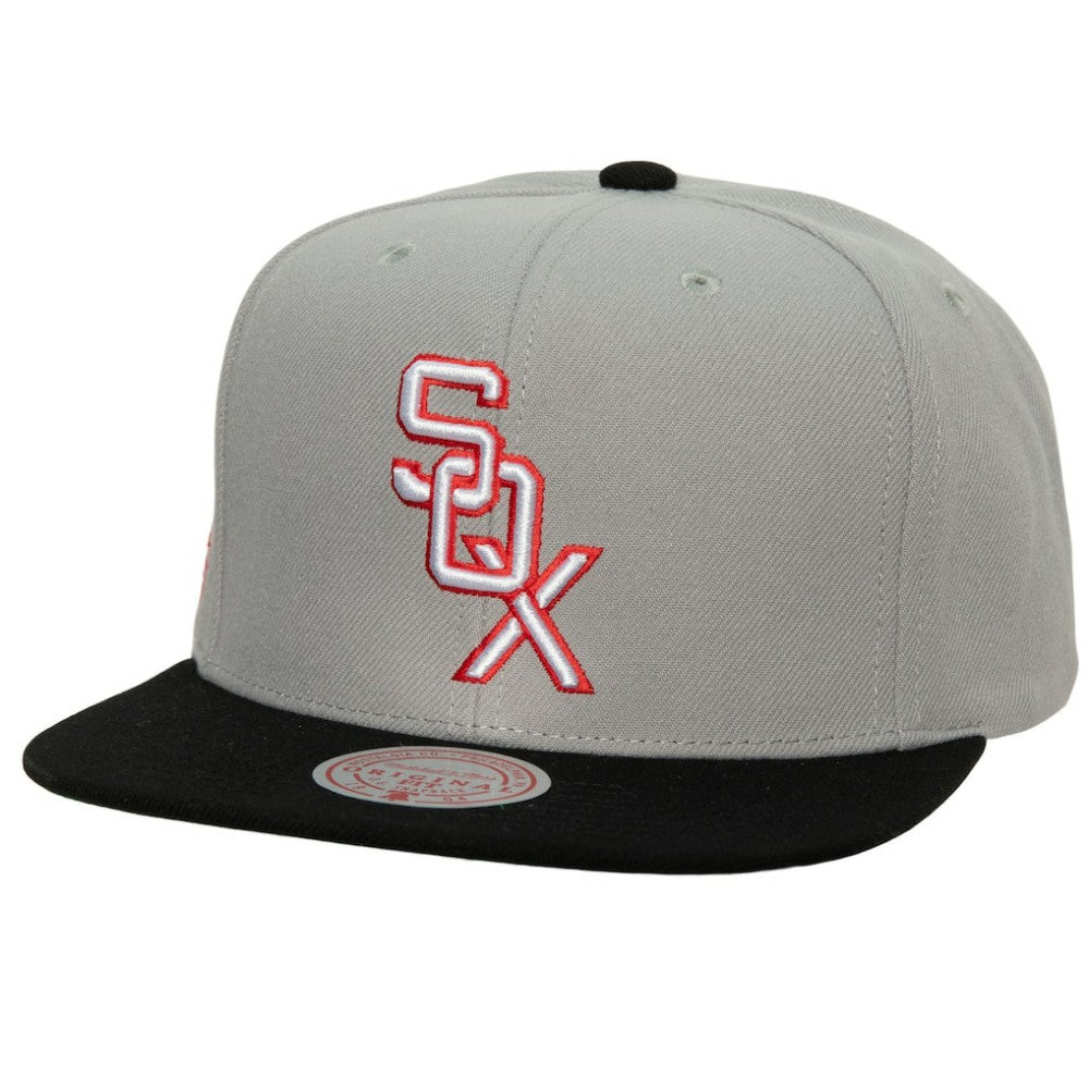Chicago White Sox Cooperstown Collection Away Snapback Hat - Gray | Mitchell & Ness