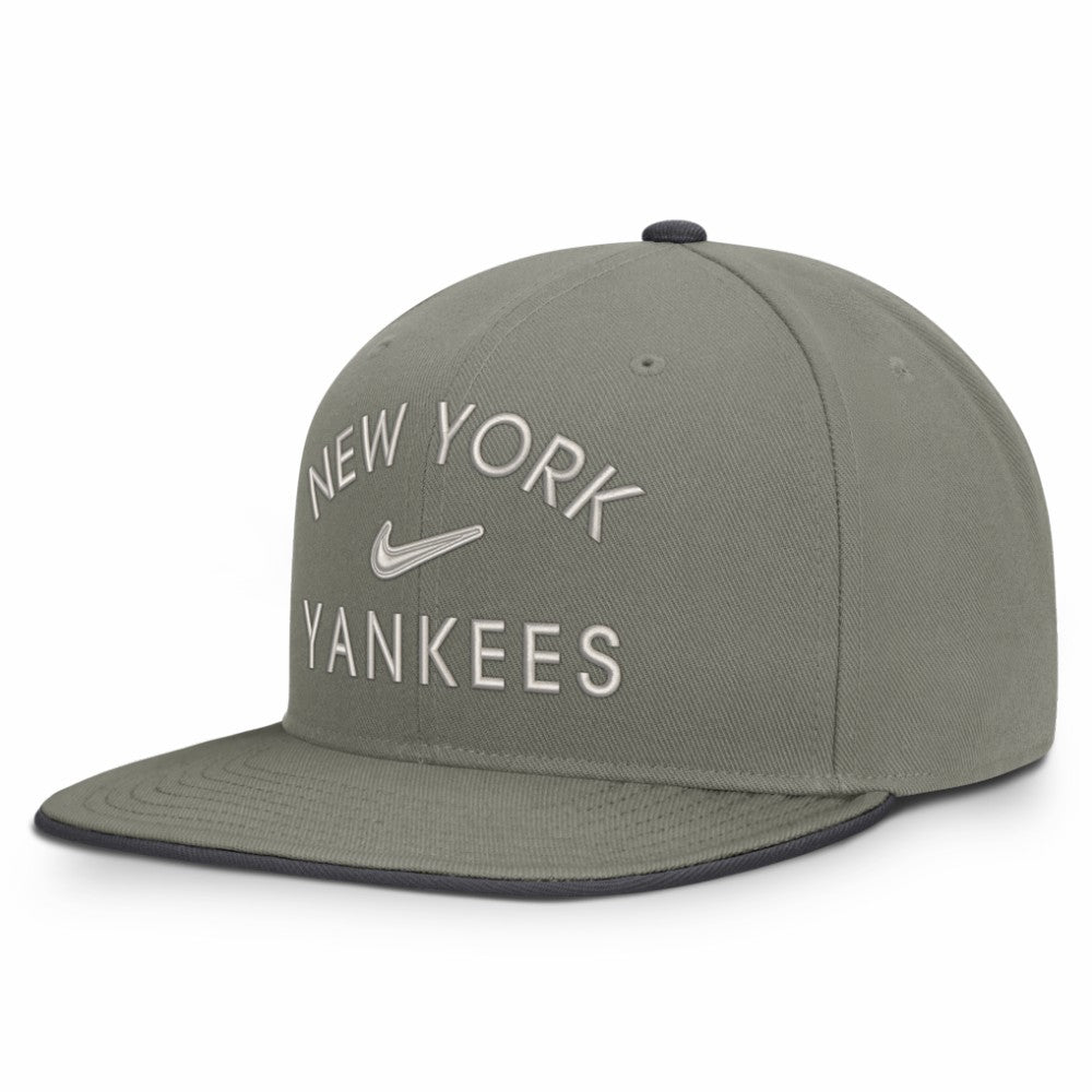 New York Yankees Pro Dri-FIT Snapback Hat - Olive | Nike