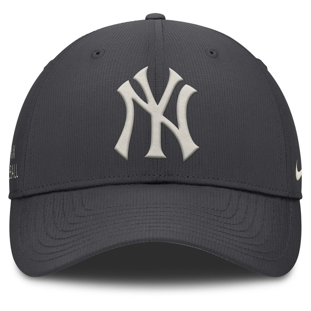 New York Yankees Club Dri-FIT Adjustable Hat - Anthracite | Nike