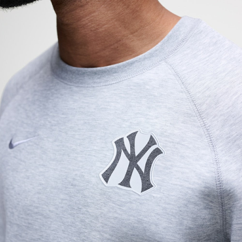 New York Yankees Tech Fleece Raglan Sweatshirt - Heather Charcoal | Nike