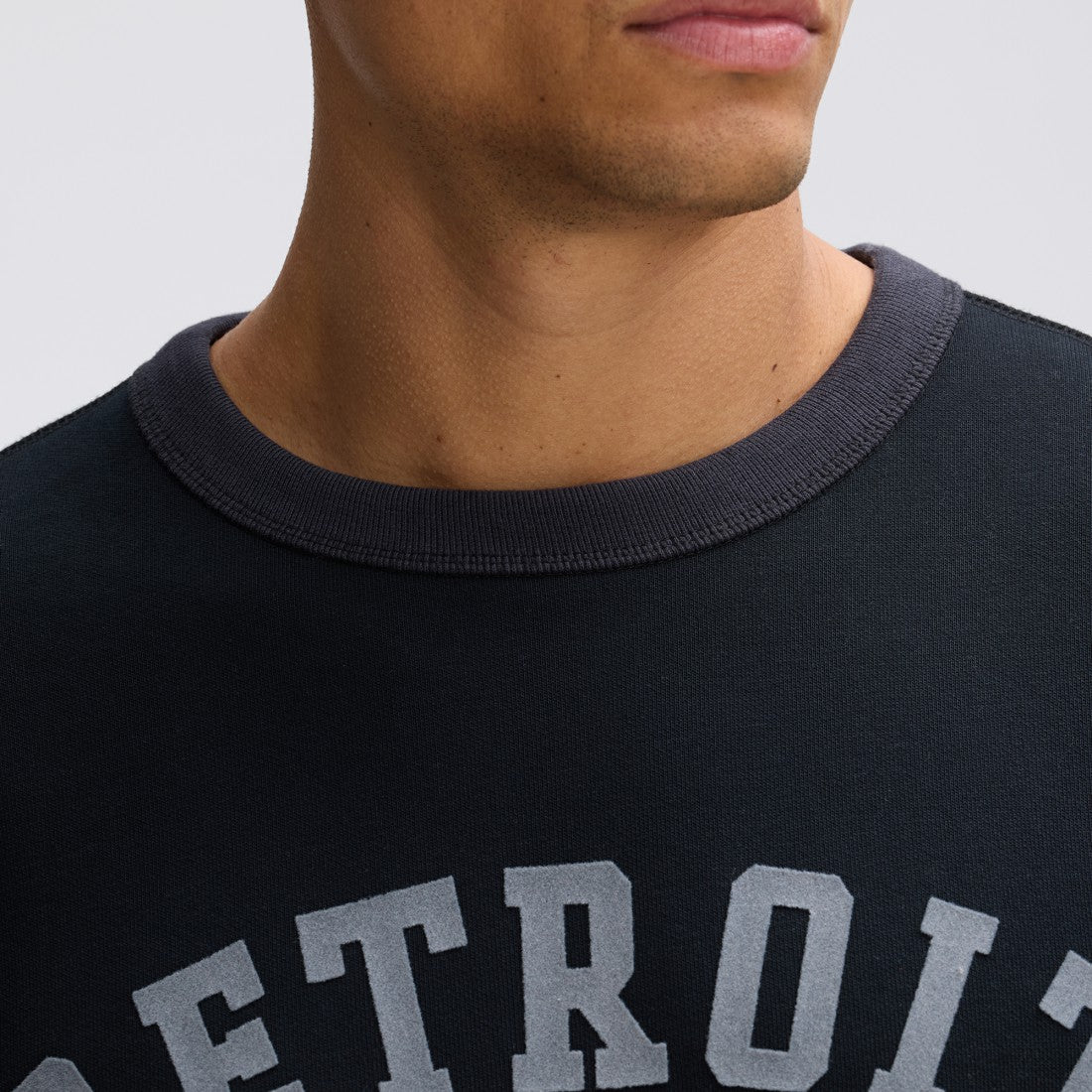 NFL Detroit Lions IconicFleece Short Sleeve Sweatshirt