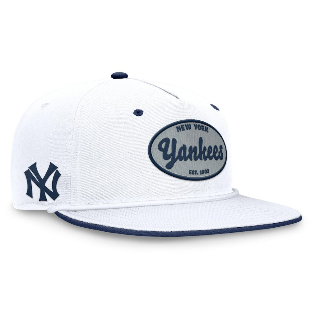 New York Yankees Cooperstown Collection Iron Golfer Snapback Hat - White