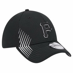 Pittsburgh Pirates Active Dash Mark 39THIRTY Flex Hat - Black | New Era