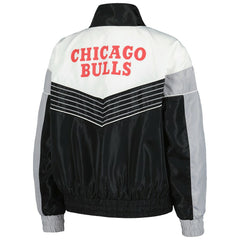 Chicago Bulls The Wild Collective Women's Courtside Half-Zip Track Jacket - Black cheap