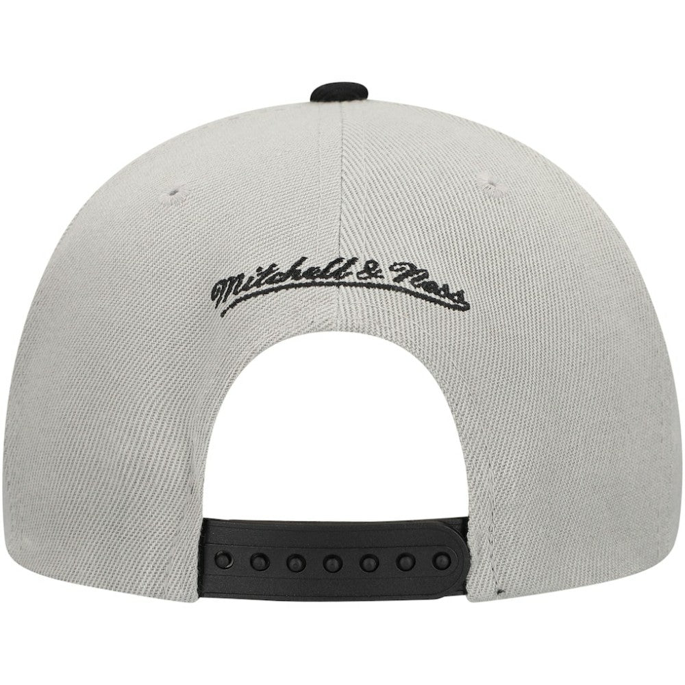 San Francisco Giants Knock Out Panel Snapback Hat - Gray | Mitchell & Ness