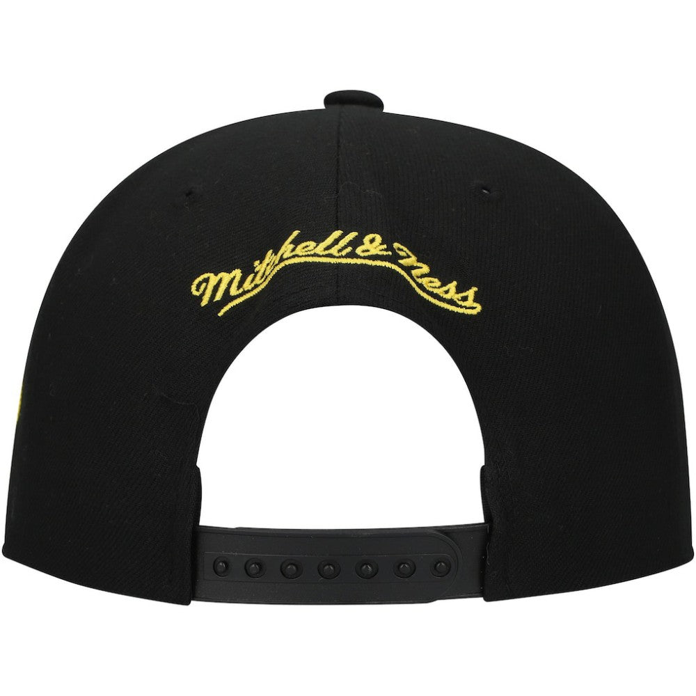 Boston Bruins Mitchell & Ness Core Team Script 2.0 Snapback Hat