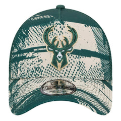 Milwaukee Bucks Tip Off A-Frame Trucker 9FORTY Adjustable Hat - Hunter Green/Cream | New Era outlet