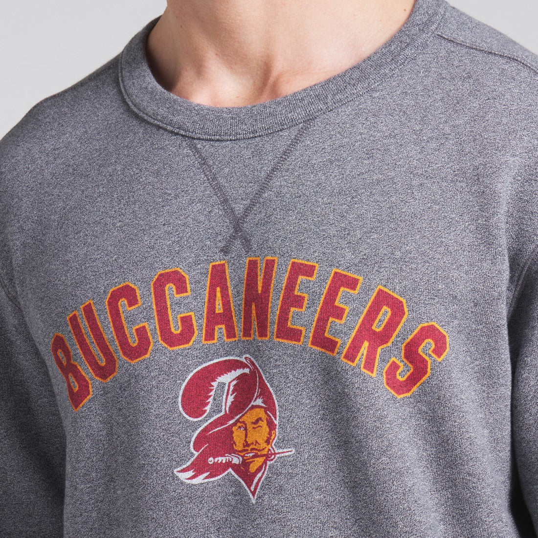 NFL Tampa Bay Buccaneers Loop Terry Pullover Sweatshirt