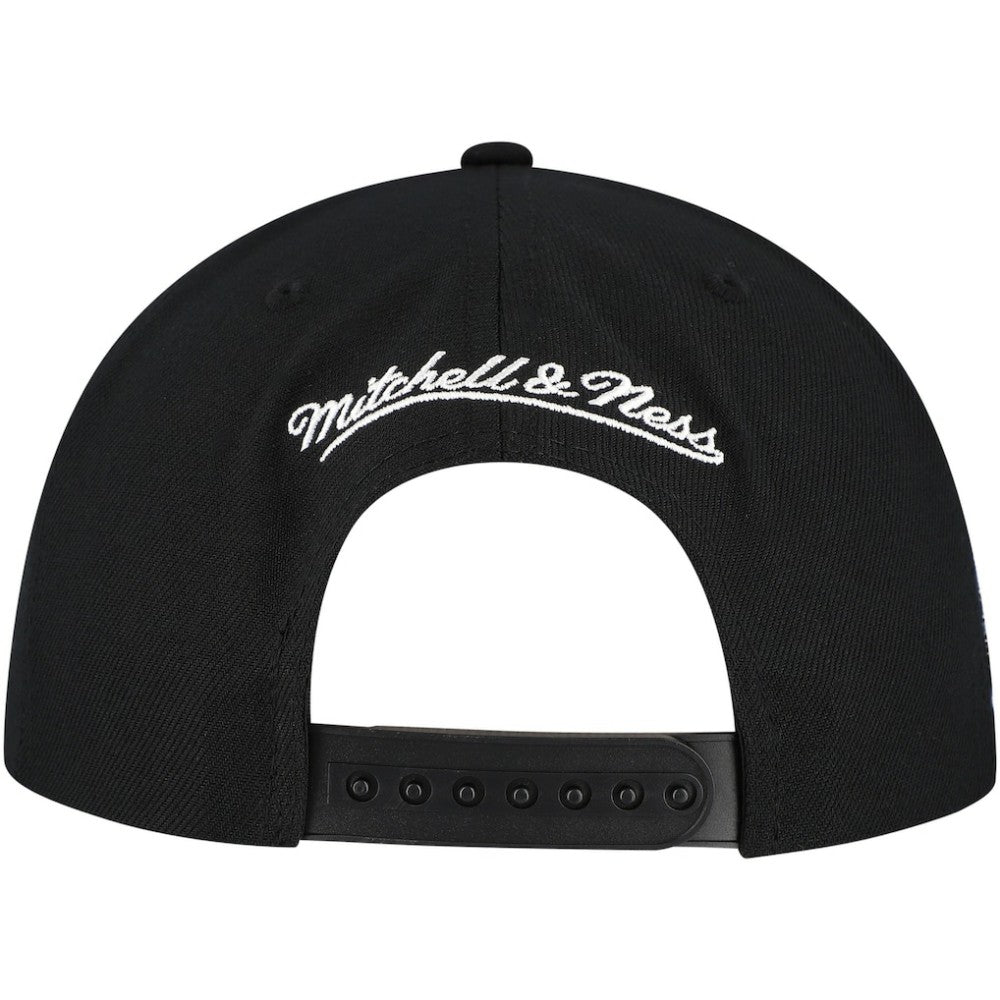 Toronto Maple Leafs Mitchell & Ness Core Top Spot Snapback Hat