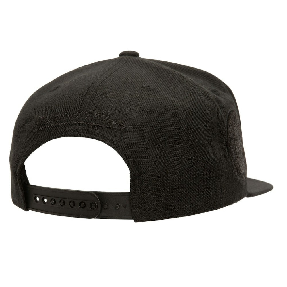 Boston Bruins Mitchell & Ness Soul Strike Pearl Tonal Snapback Hat