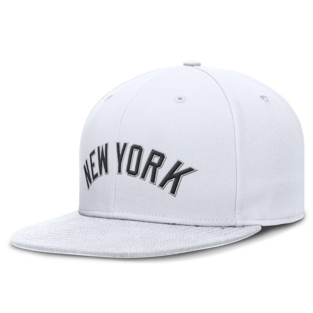 New York Yankees Wordmark Dri-FIT Round Bill True Fitted Hat - White | Nike