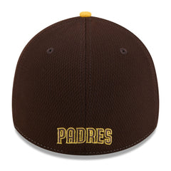 San Diego Padres 2025 MLB Clubhouse 39THIRTY Flex Hat - Brown/Gold | New Era