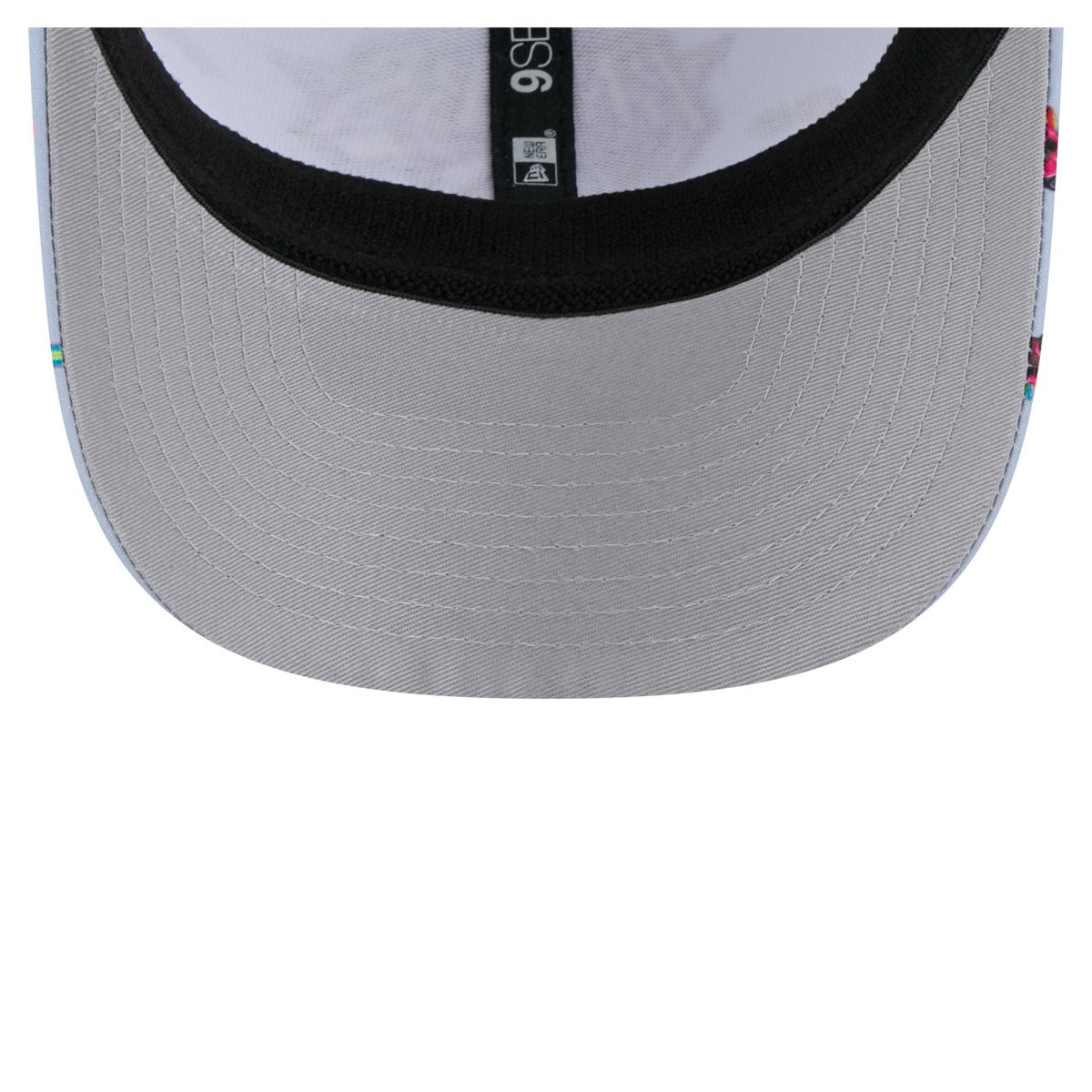 New York Knicks Adventure Aloha Pattern 9SEVENTY Stretch-Snap Hat - Light Blue/Gray | New Era shop