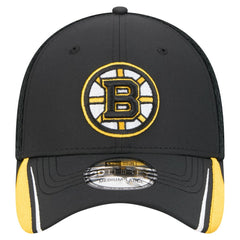 Boston Bruins New Era Linear Featherweight 39THIRTY Flex Hat