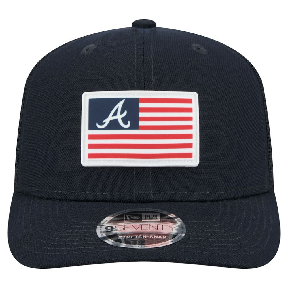 Atlanta Braves Flag 9SEVENTY Stretch-Snap Hat - Navy | New Era