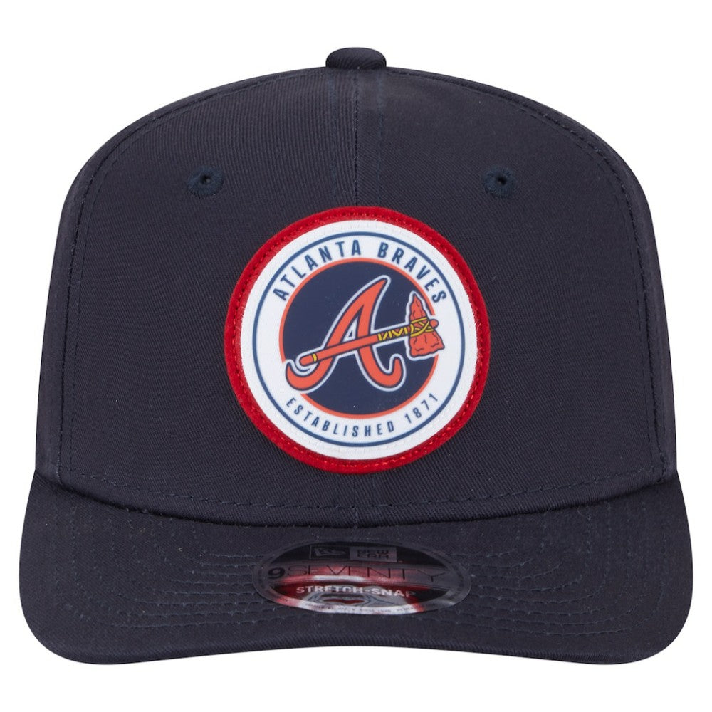 Atlanta Braves Circle Patch 9SEVENTY Stretch-Snap Hat - Navy | New Era