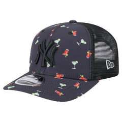 New York Yankees Adventure Drinks Pattern 9SEVENTY Stretch-Snap Hat - Black | New Era
