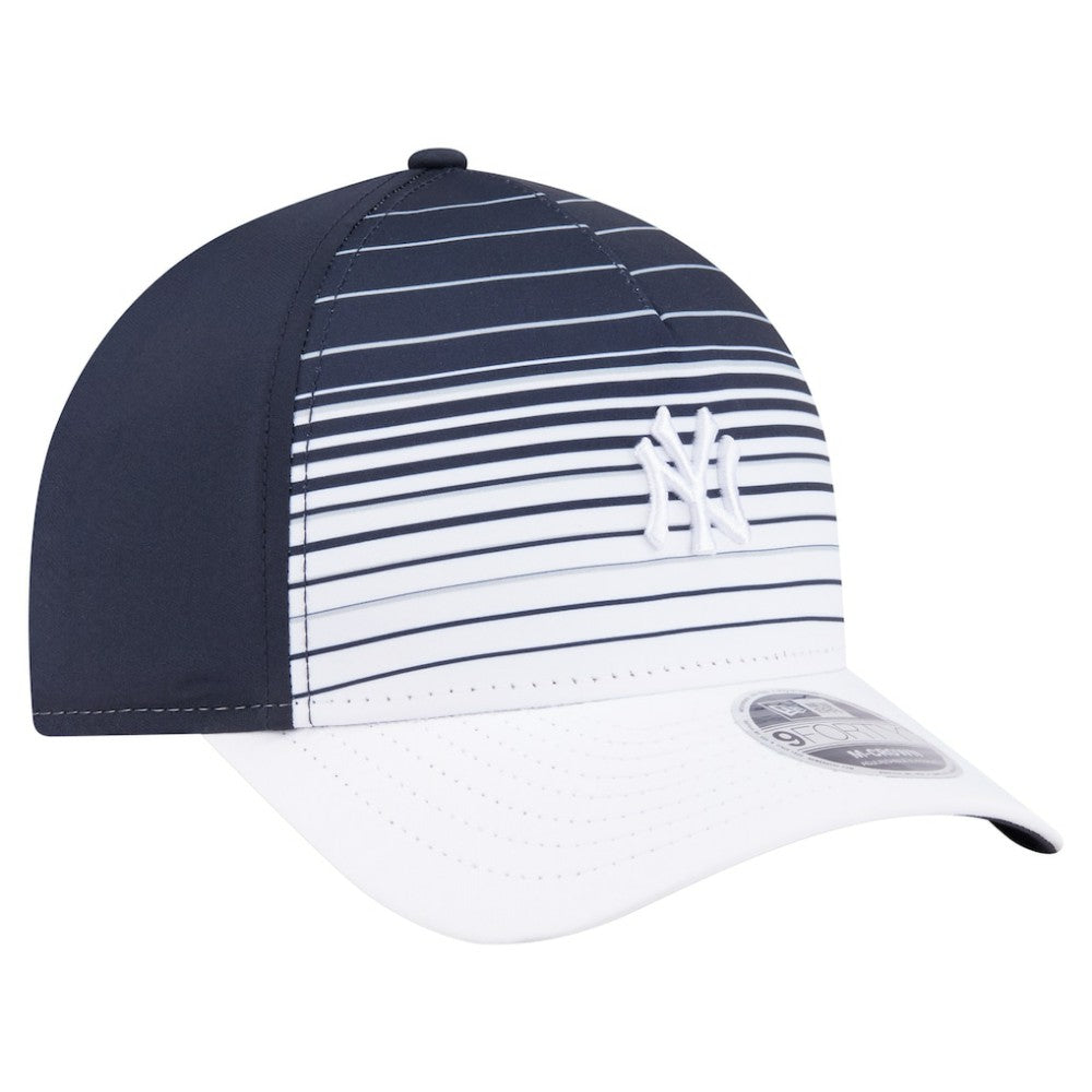 New York Yankees Gradient 9FORTY M-Crown Adjustable Hat - Navy | New Era