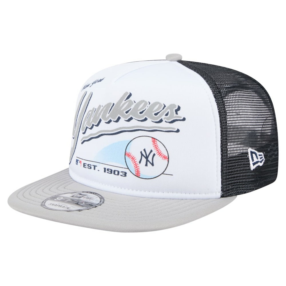 New York Yankees Retro Script Trucker 9FIFTY Snapback Hat - White/Gray | New Era