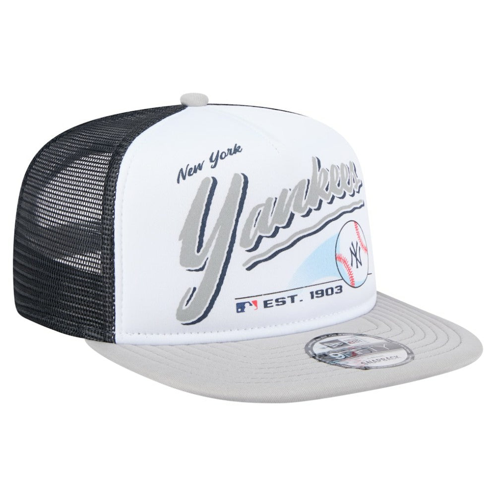 New York Yankees Retro Script Trucker 9FIFTY Snapback Hat - White/Gray | New Era