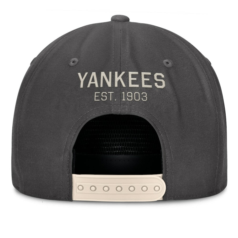 New York Yankees Closer Adjustable Hat - Charcoal