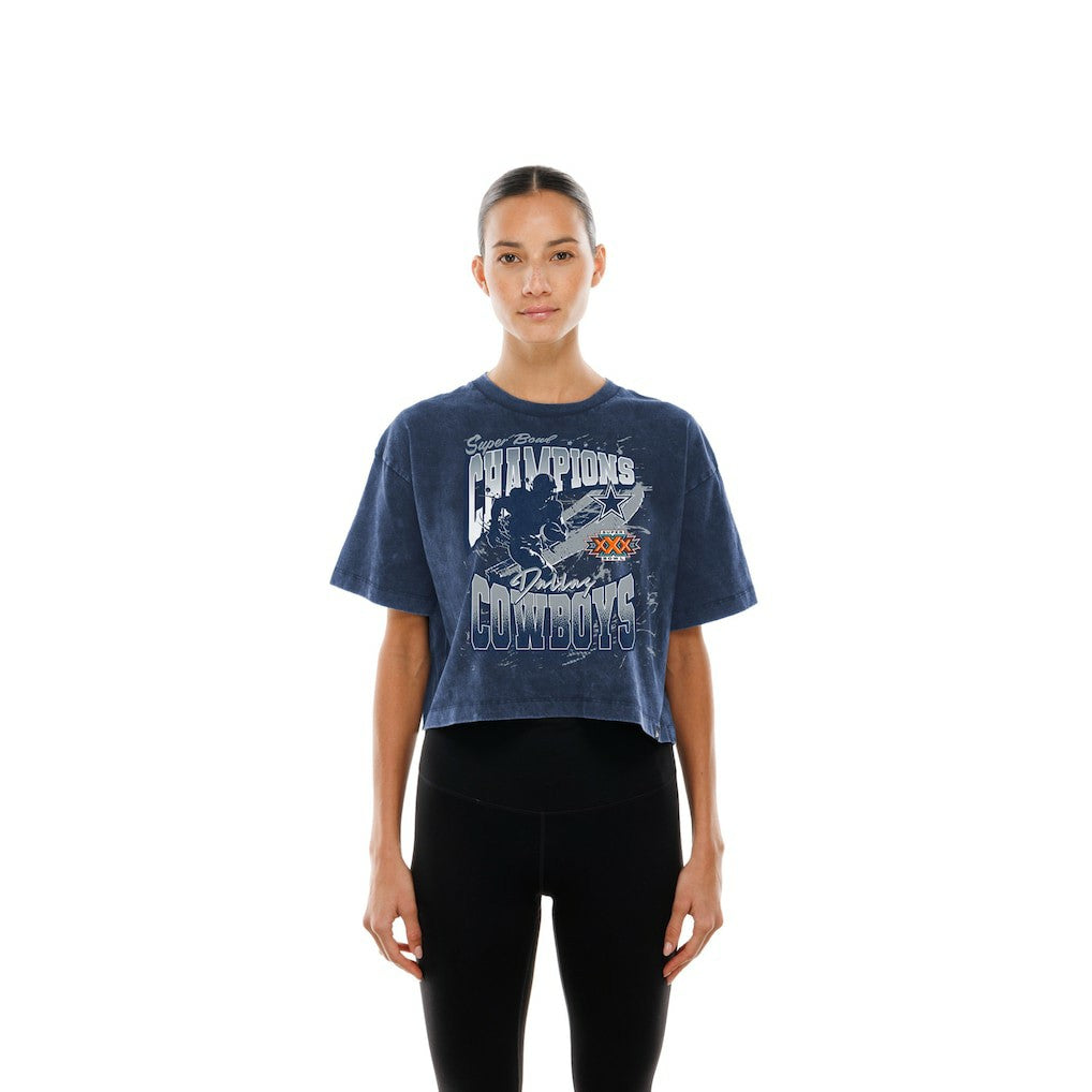 NFL Dallas Cowboys Women's Cropped Boxy Sport Classics Mineral Wash T-Shirt